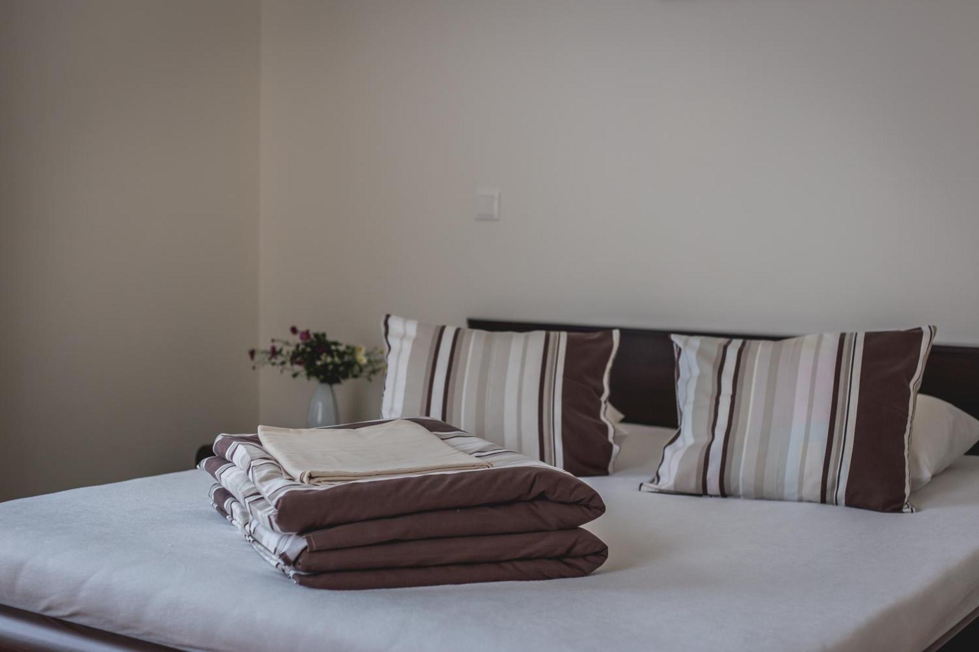 Hotel Viesu Maja Janis Madona Exteriér fotografie